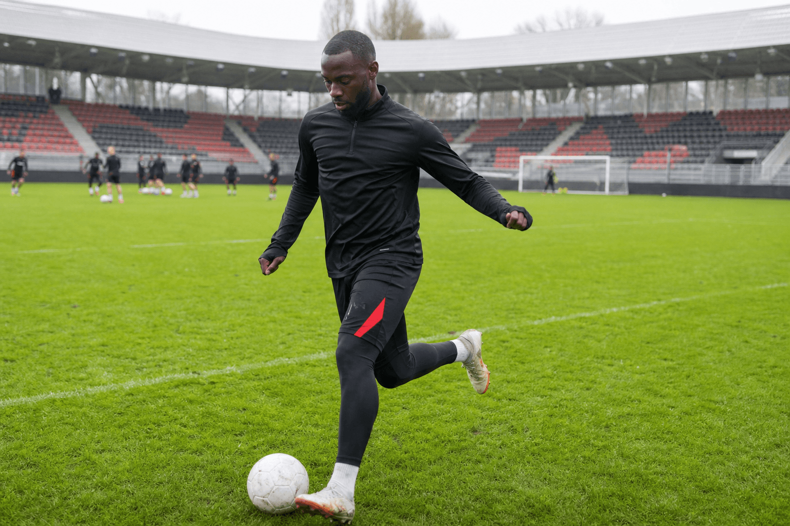 Lutsharel Geertruida op belangrijke kruising in carrière met PSV-transfer