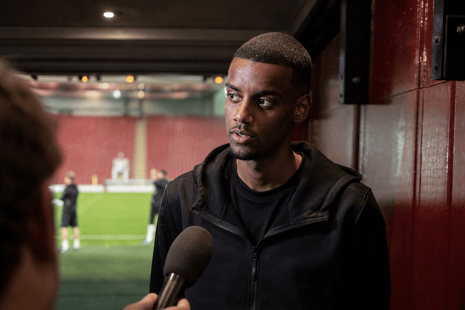 Slot en Liverpool sluiten deal met Isak na lange onderhandeling